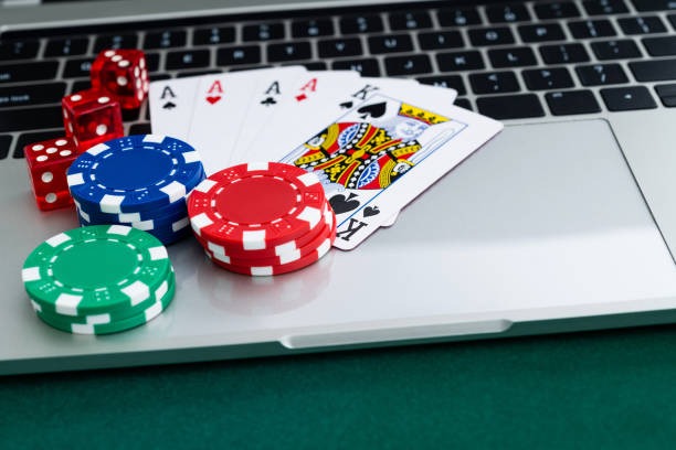 Betting interface and payout table for French Roulette on pakpoltoto